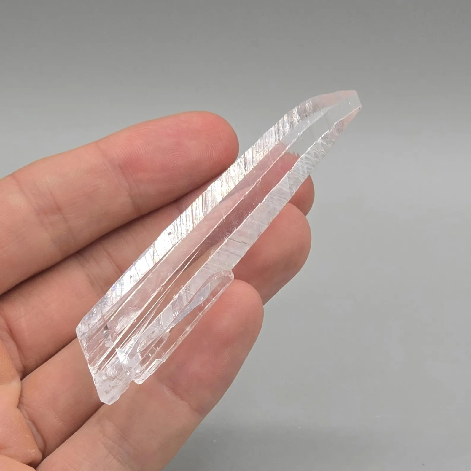 Nifontovite – Exceptional Gem-Clear Elongated Prismatic Crystal
