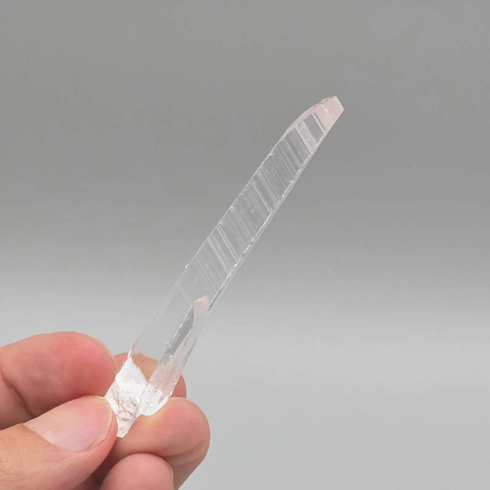 Nifontovite – Exceptional Gem-Clear Elongated Prismatic Crystal