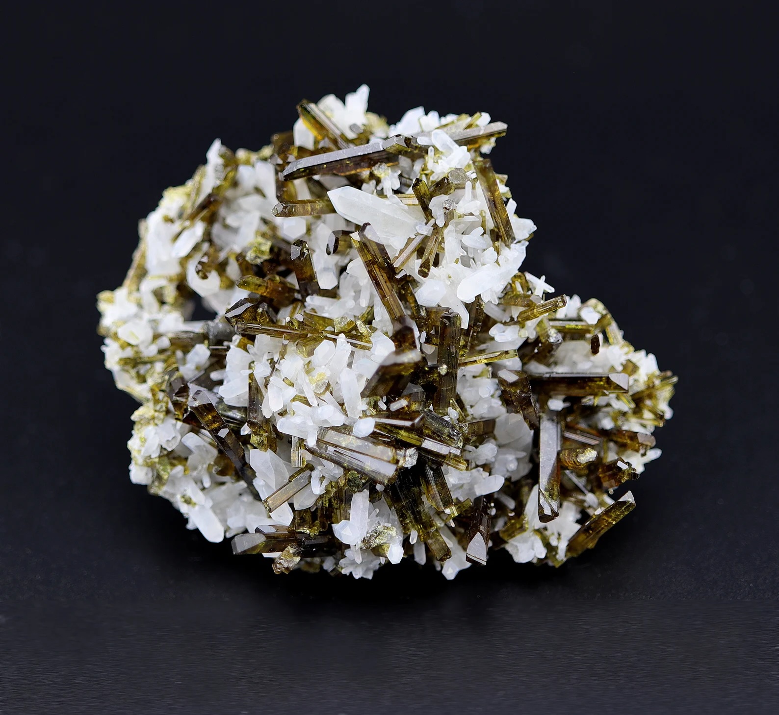 Gem Epidote with Quartz – Lustrous Olive-Green Epidote Crystal Spray on Quartz Plate