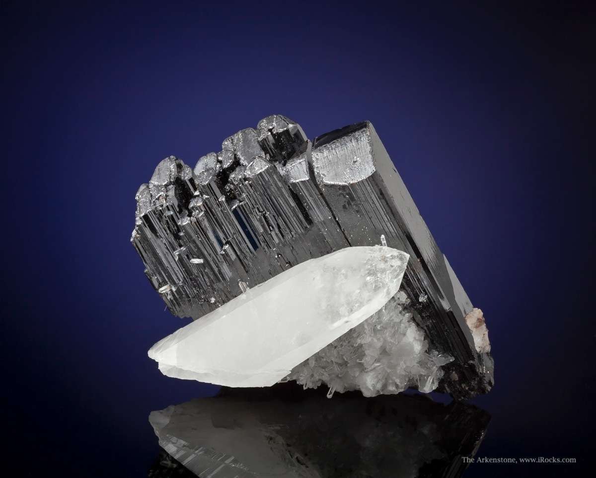 Hübnerite with Quartz – Lustrous Bladed Sculptural Crystal Cluster with Balancing Gemmy Quartz