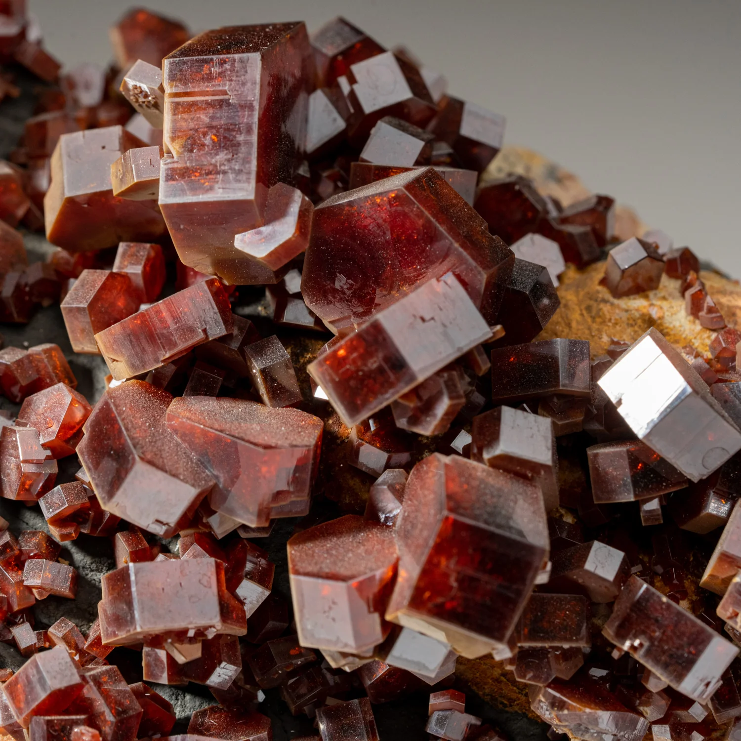 Vanadinite Cluster on Matrix