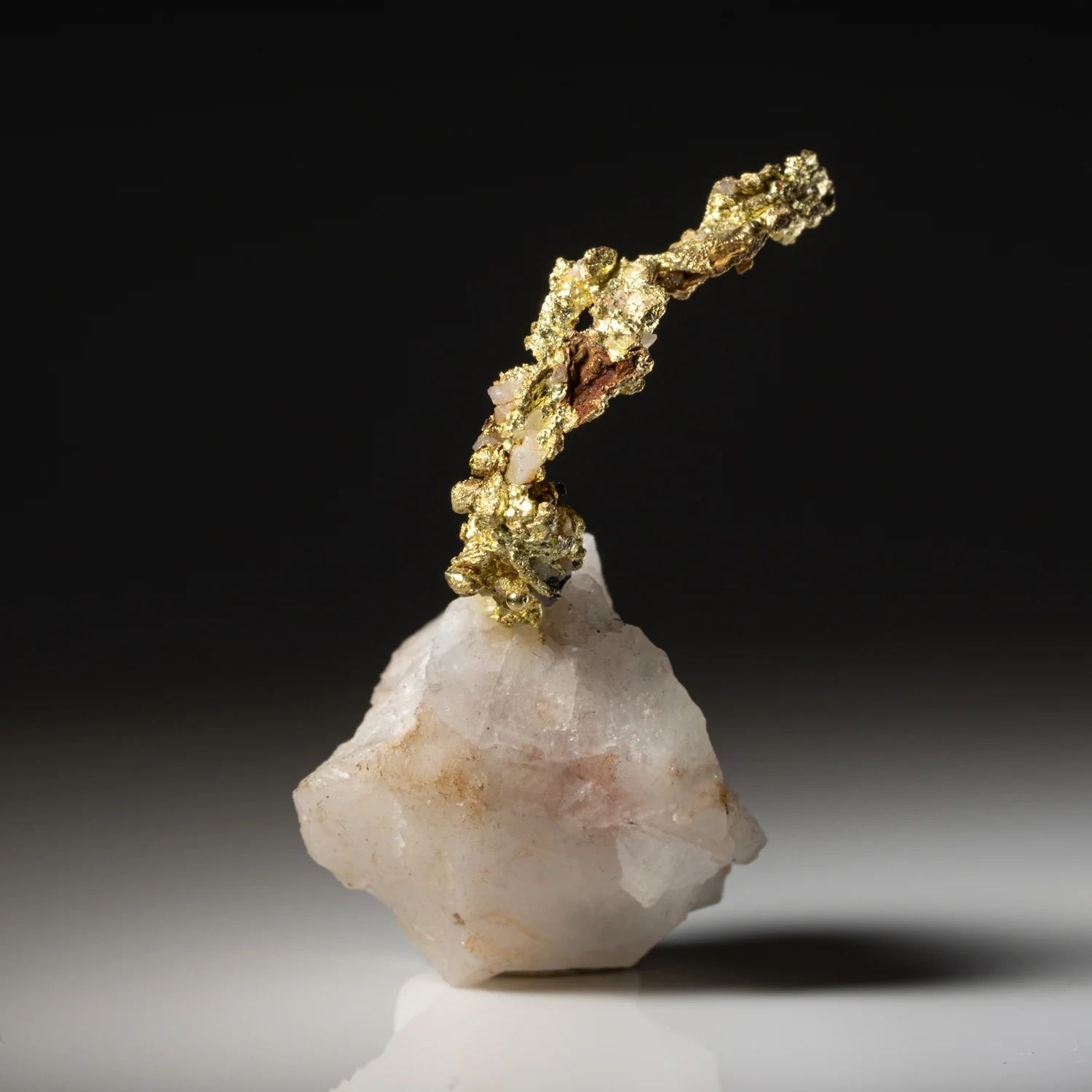 Gold on Quartz Matrix