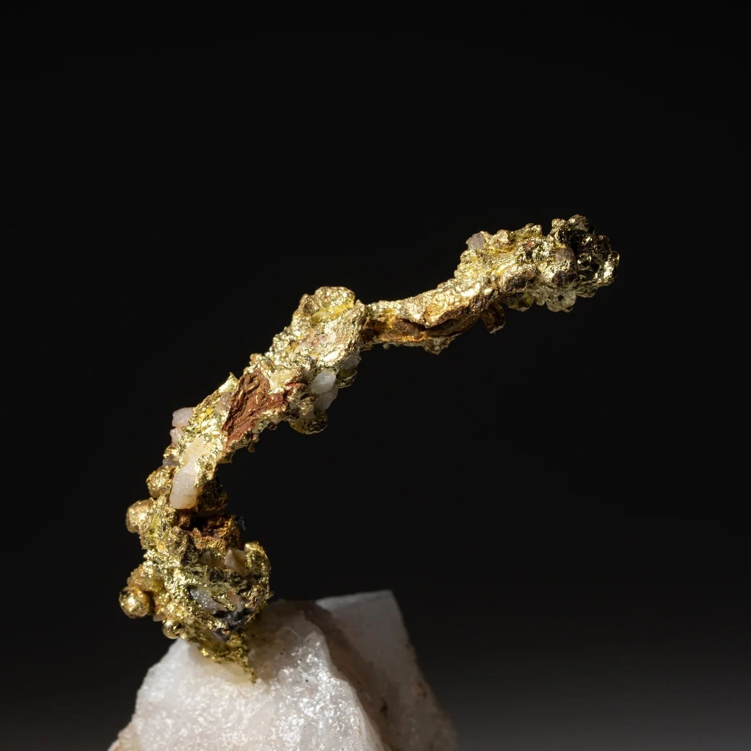 Gold on Quartz Matrix