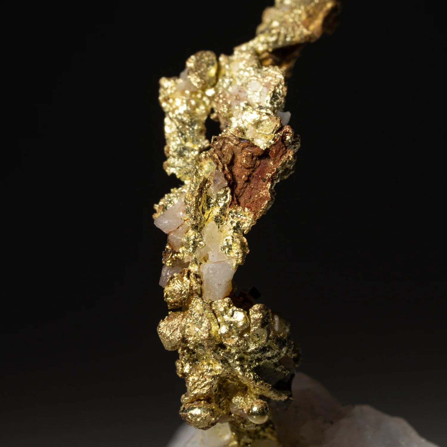Gold on Quartz Matrix