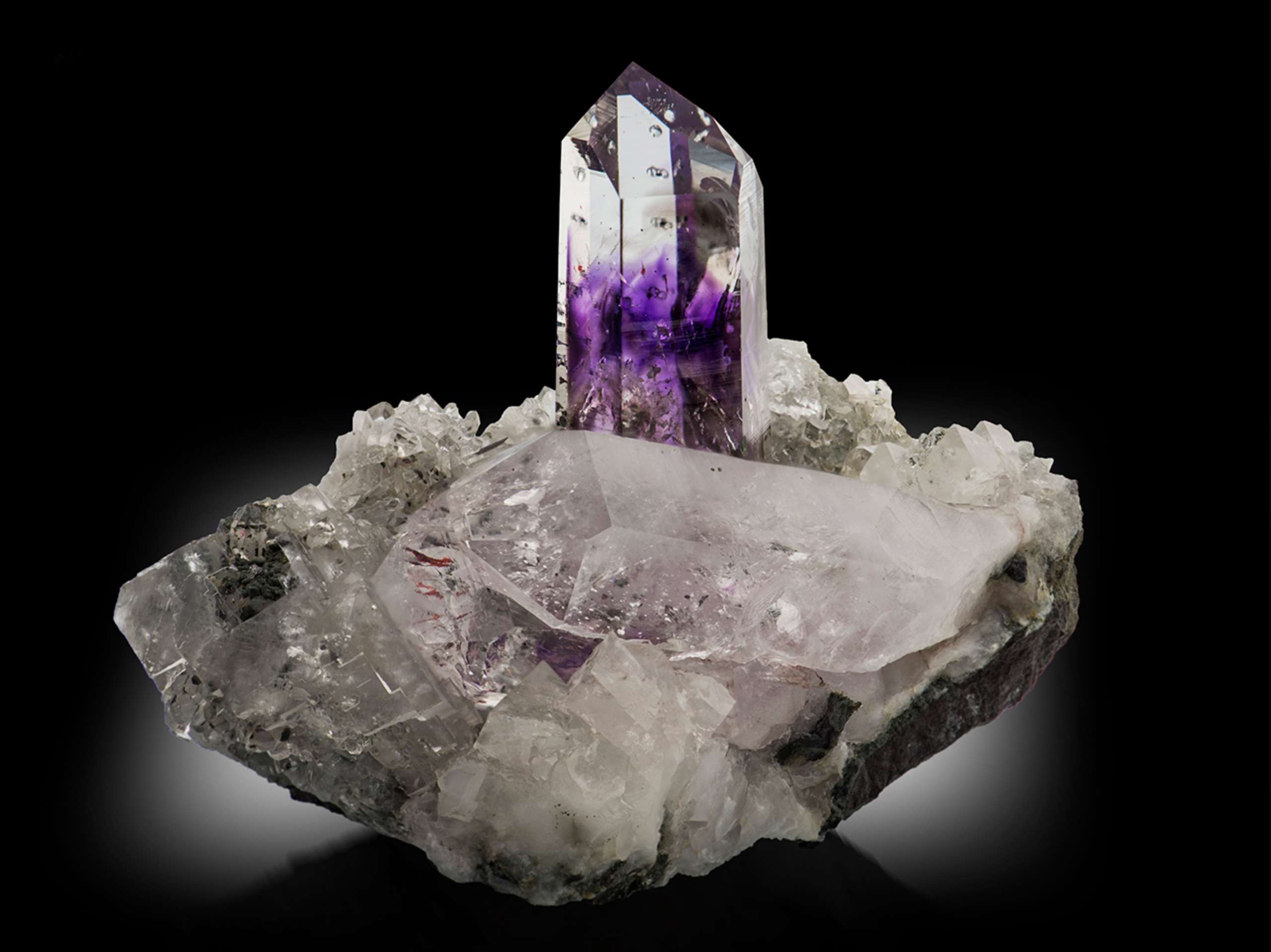 Amethyst on Quartz with Color Zoning