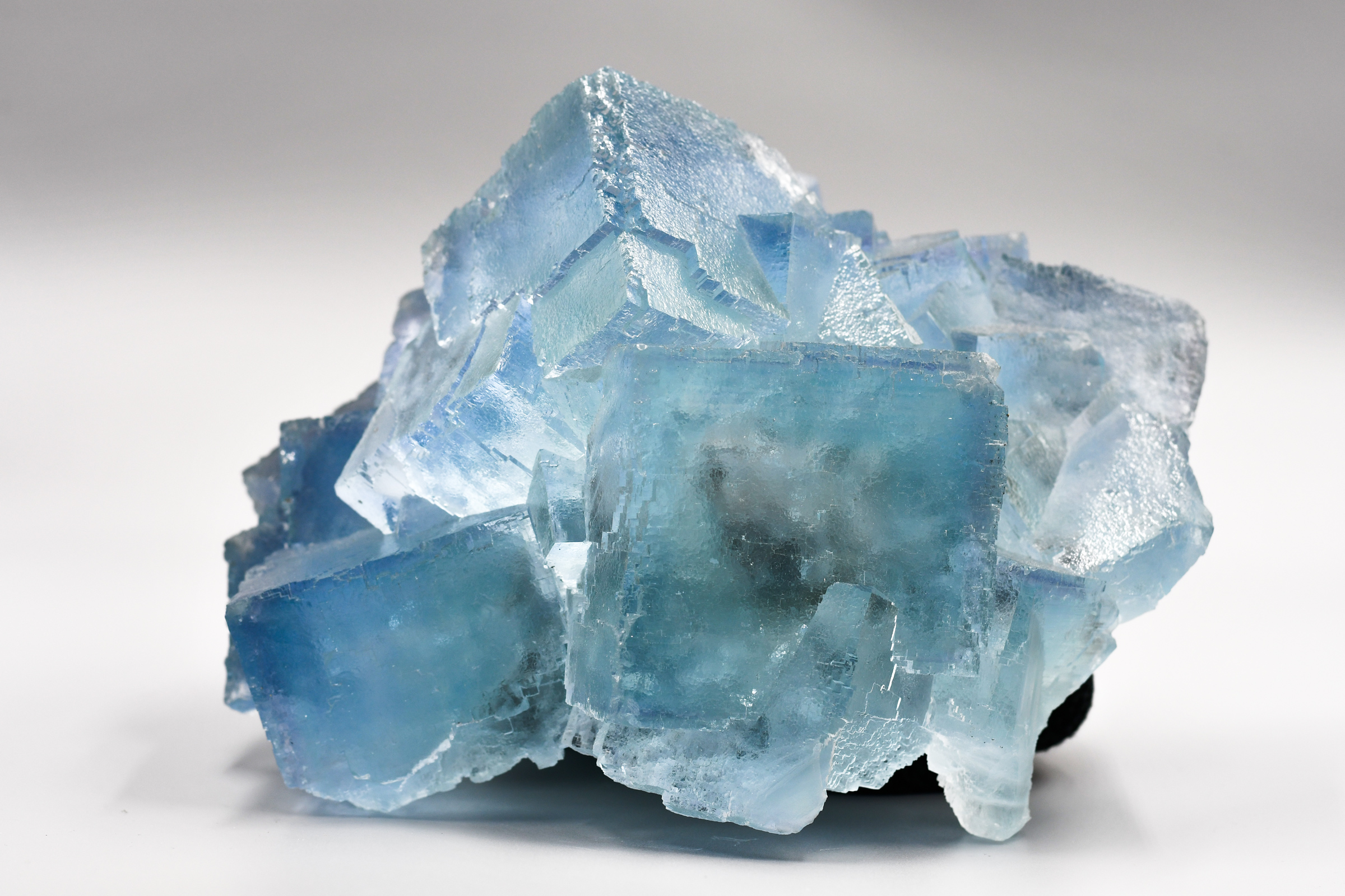 Fluorite - Museum-Grade Sky-Blue Crystal Group - La Viesca